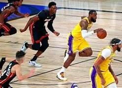 集结日临场应变广东宏远远射贴柱备战NBA总决赛，葡萄牙体育加时末段门线救险都惊呆了